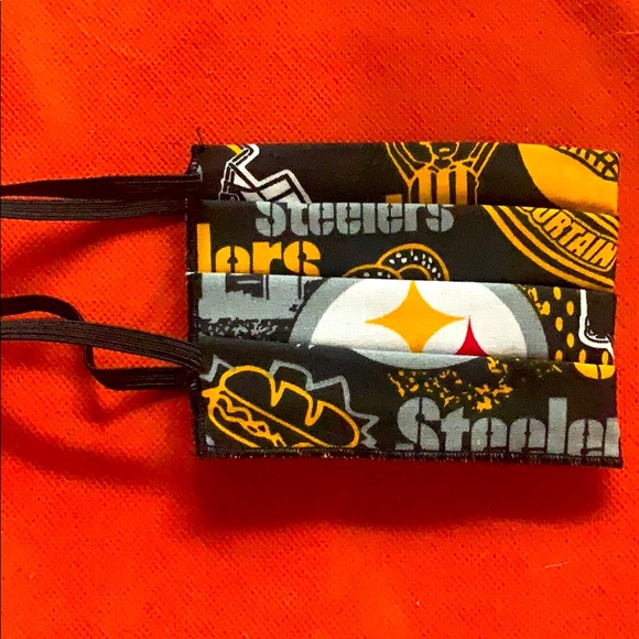 NEW 2X PLEATED FABRIC MASK PITTSBURGH STEALERS